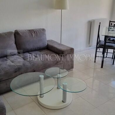 Appartement 2 pièces 890 €