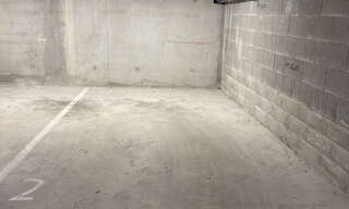 Garage   m² à louer à Reims (51100)