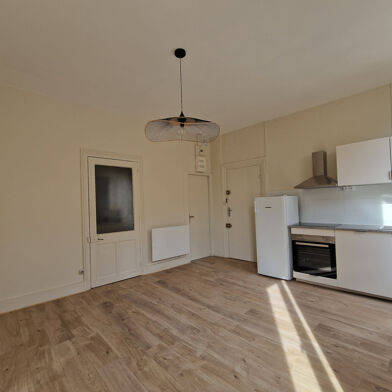 Appartement 3 pièces 800 €