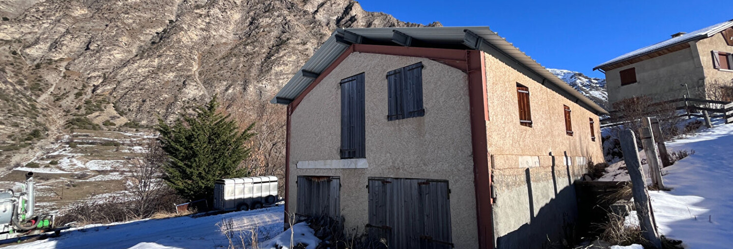 Local industriel 2 Pièces 160 m² à vendre à Crévoux (05200)