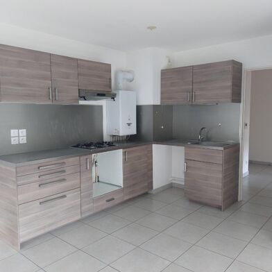 Appartement 3 pièces 807 €