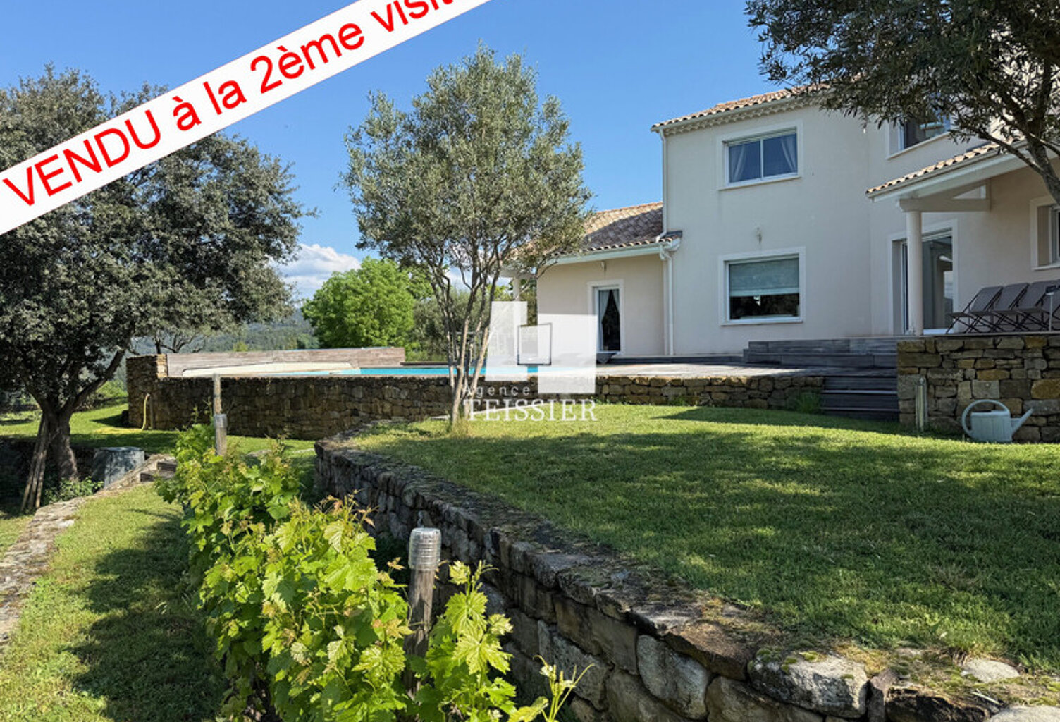 Villa — photo 1