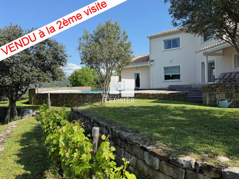 Villa — photo 1