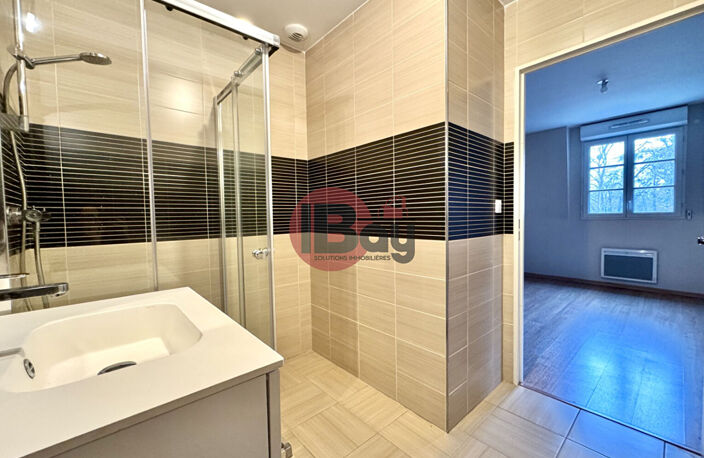 Charmant T2 de 50 m², prêt à vivre et idéalement situé avec stationnement et accès sécurisé — photo 4