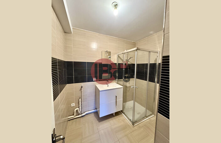 Charmant T2 de 50 m², prêt à vivre et idéalement situé avec stationnement et accès sécurisé — photo 5