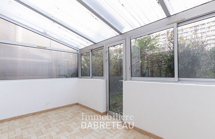 Villeurbanne - Métro Flachet - T3 de 69m2 avec jardin — photo 2