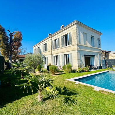 Maison 5 pièces 499000 €