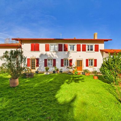 Maison 14 pièces 679000 €