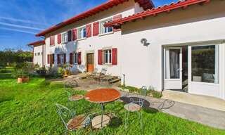 Maison 14 Pièces 355 m² à vendre à Guiche (64520)