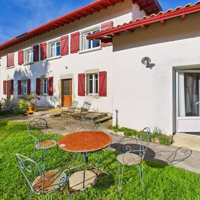 Maison 14 pièces 679000 €