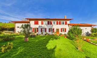 Maison 14 Pièces 355 m² à vendre à Guiche (64520)