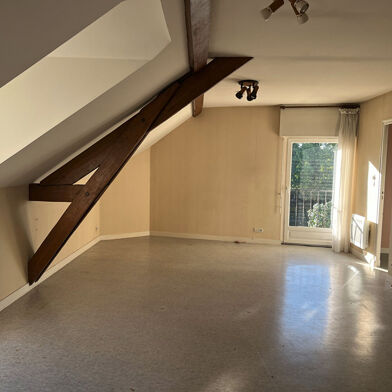 Appartement 3 pièces 552 €