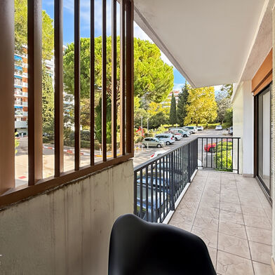 Appartement 3 pièces 1030 €