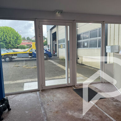 Local industriel  375000 €