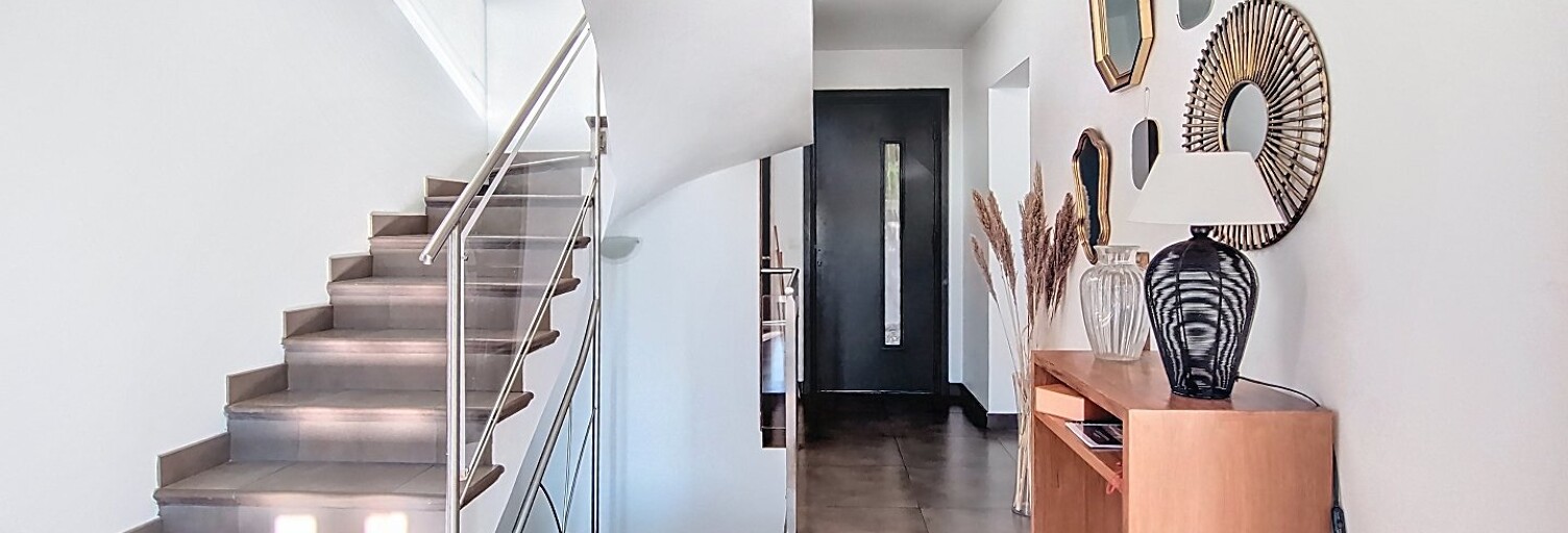 Maison 7 Pièces 260 m² à vendre à Vence (06140)