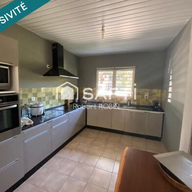 Immeuble  240000 €