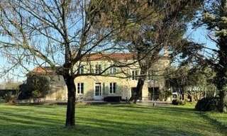 Maison 8 Pièces 250 m² à vendre à Niort (79000)