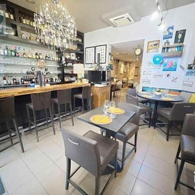 Commerce  305200 €