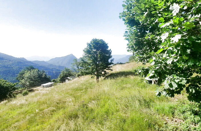 Terrain plat viabilisé, vue dégagèe , Vallée de l'Esteron. — photo 3