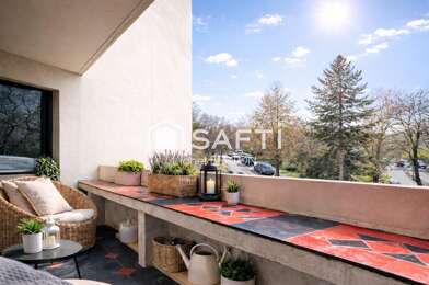 Appartement 4 pièces 275000 €