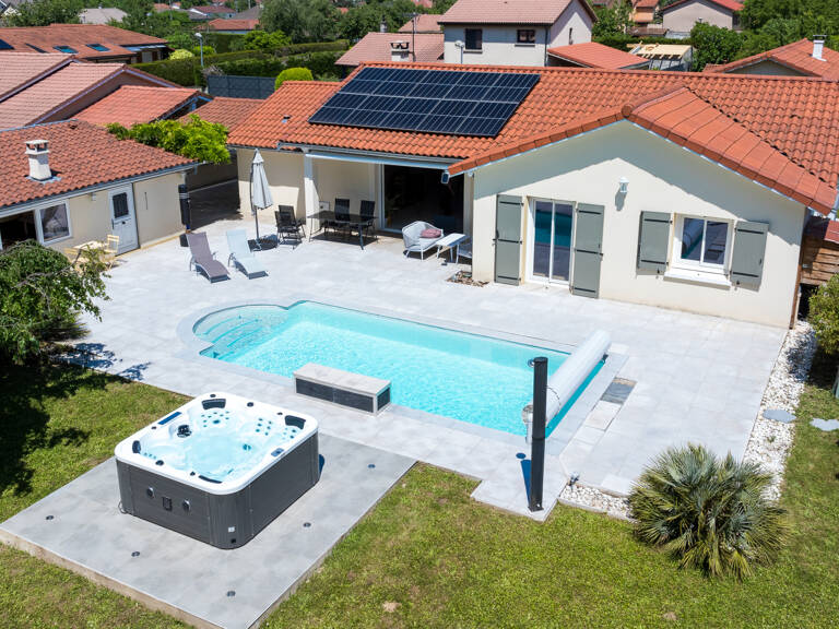 Maison 120 M2 Amberieux en Dombes piscine Garage — photo 1