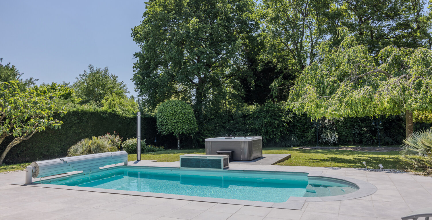 Maison 120 M2 Amberieux en Dombes piscine Garage — photo 1
