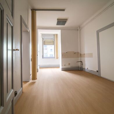 Commerce  161200 €