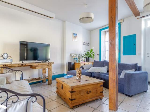 Maison en pierre de 5 pièces principales — photo du bien