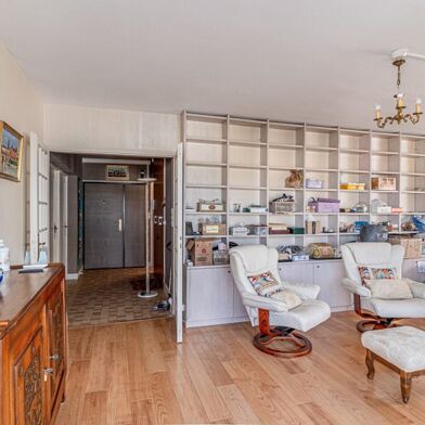 Appartement 4 pièces 288640 €