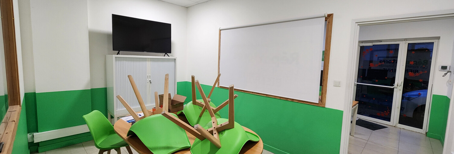 Commerce  300 m² à louer à Saint-Étienne-au-Mont (62360)