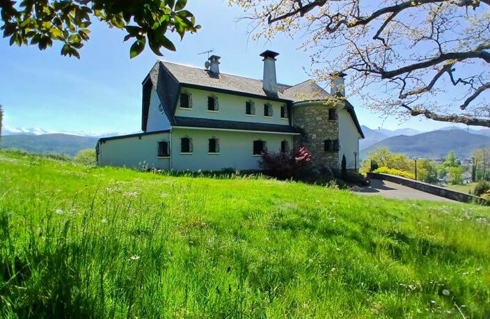 Villa de 10 pièces principales — photo 4