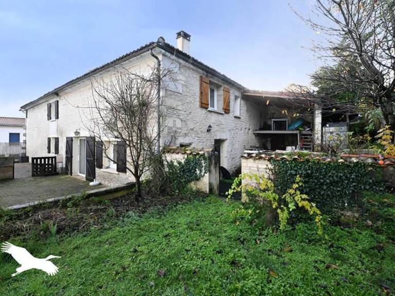 Maison en pierre de 7 pièces principales — photo 1