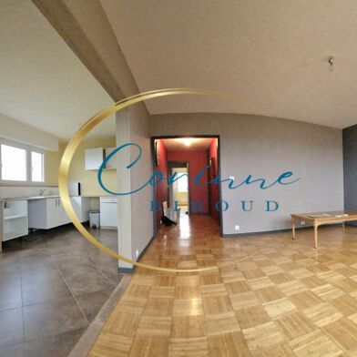 Appartement 4 pièces 230000 €