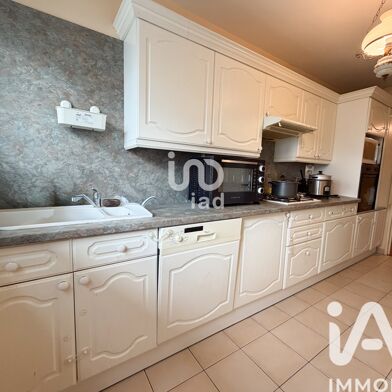 Appartement 4 pièces 250000 €