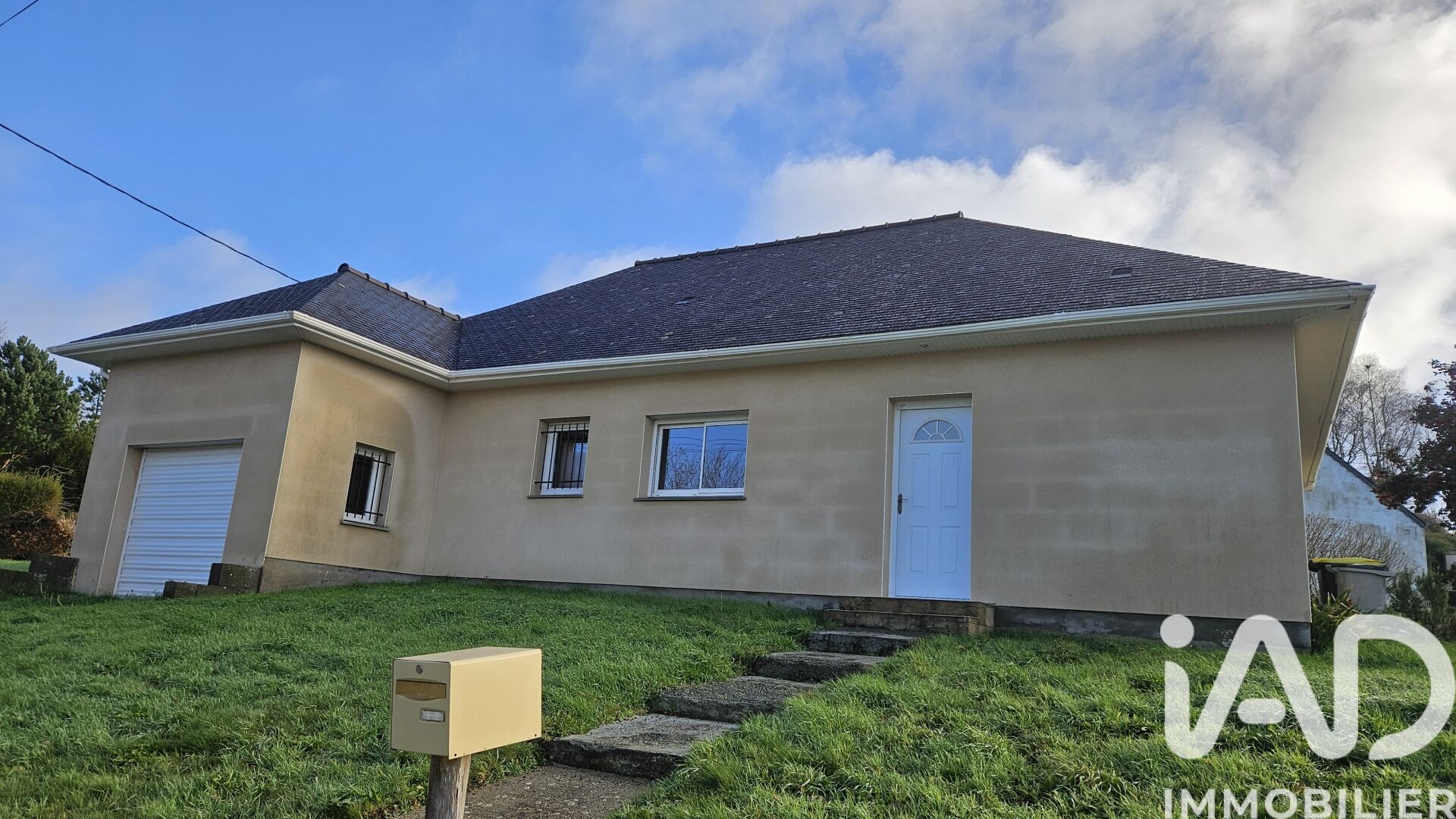 Belle-Isle-En-Terre - 90m² - 5p. - 3ch.
