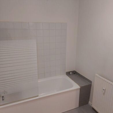 Appartement 3 pièces 232140 €