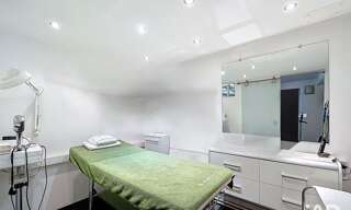 Commerce  72 m² à vendre à La Celle-Saint-Cloud (78170)