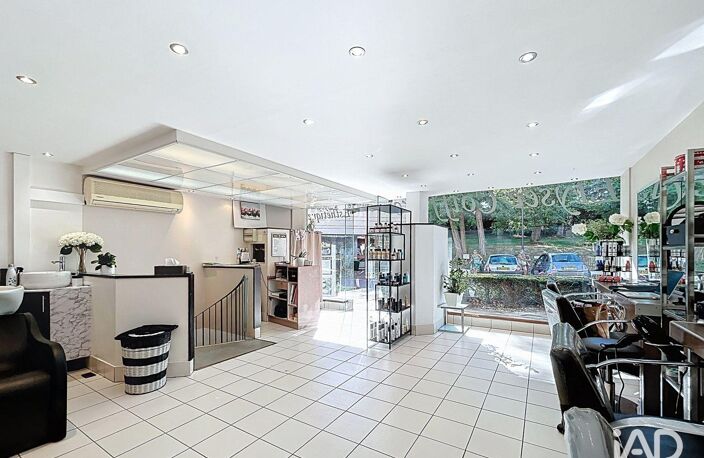 Vente Boutique/Local commercial 72 m&sup2; — photo 2