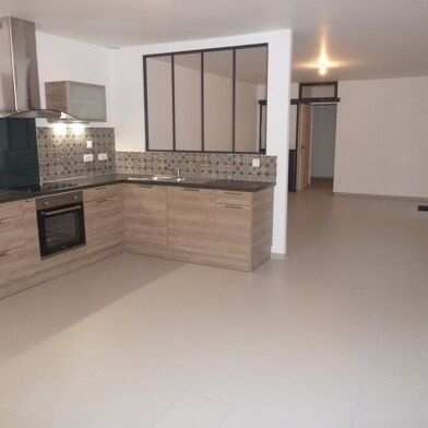 Appartement 3 pièces 720 €