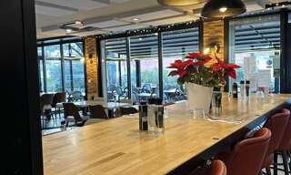 Commerce  200 m² à vendre à Maubec (84660)