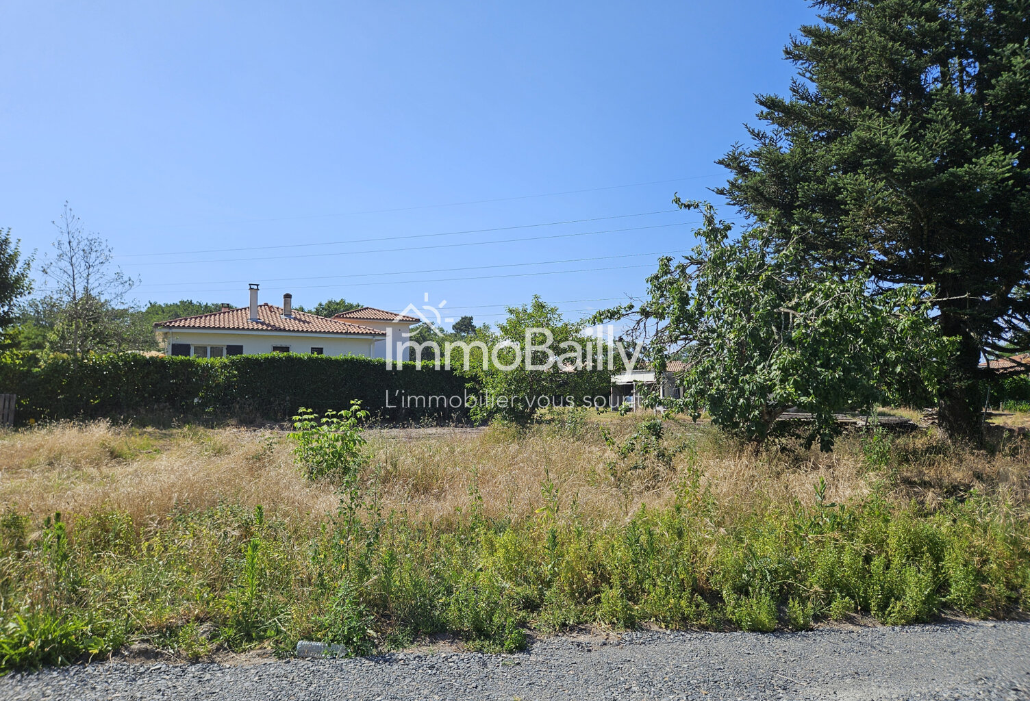 RARE SUR LÉOGNAN   TERRAIN À BÂTIR 890 m2 AVEC FORT POTENTIE — photo 1