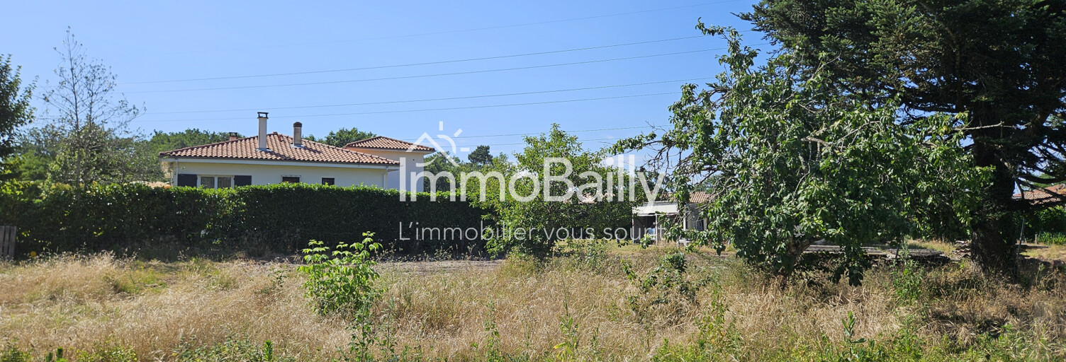 Terrain  889 m² à vendre à Léognan (33850)