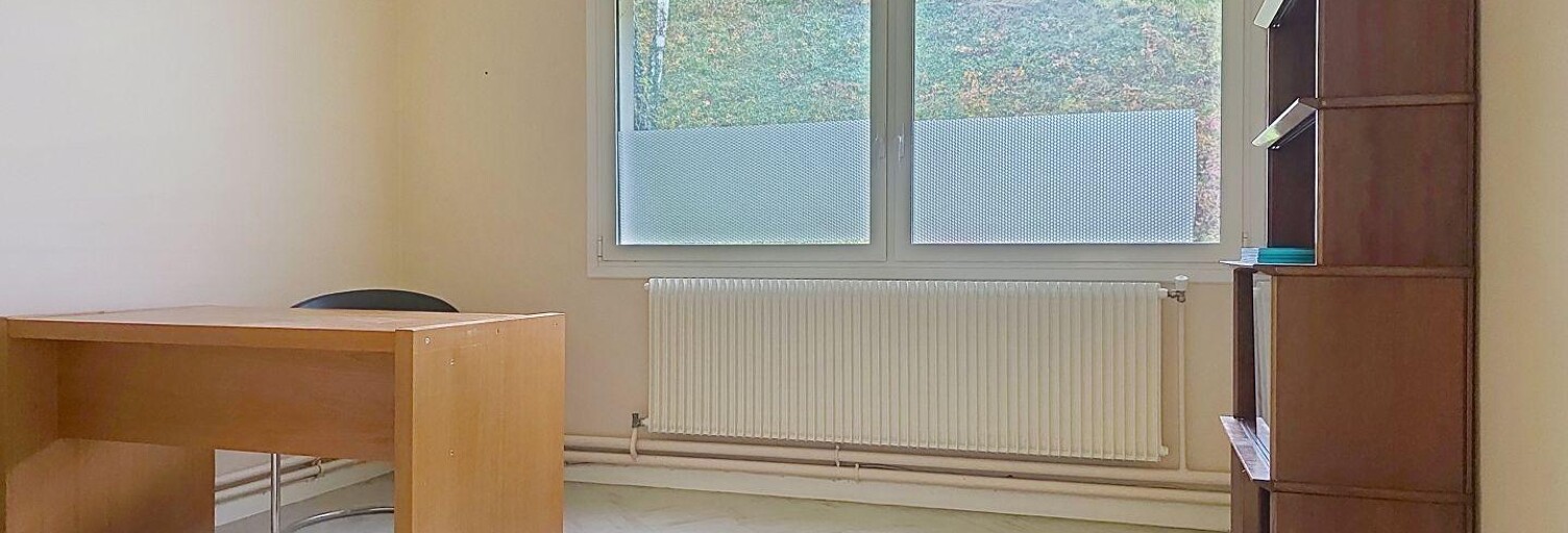 Bureau  15 m² à louer à Gien (45500)