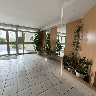 Appartement 4 pièces 940 €