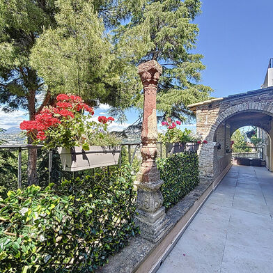 Appartement 5 pièces 595000 €