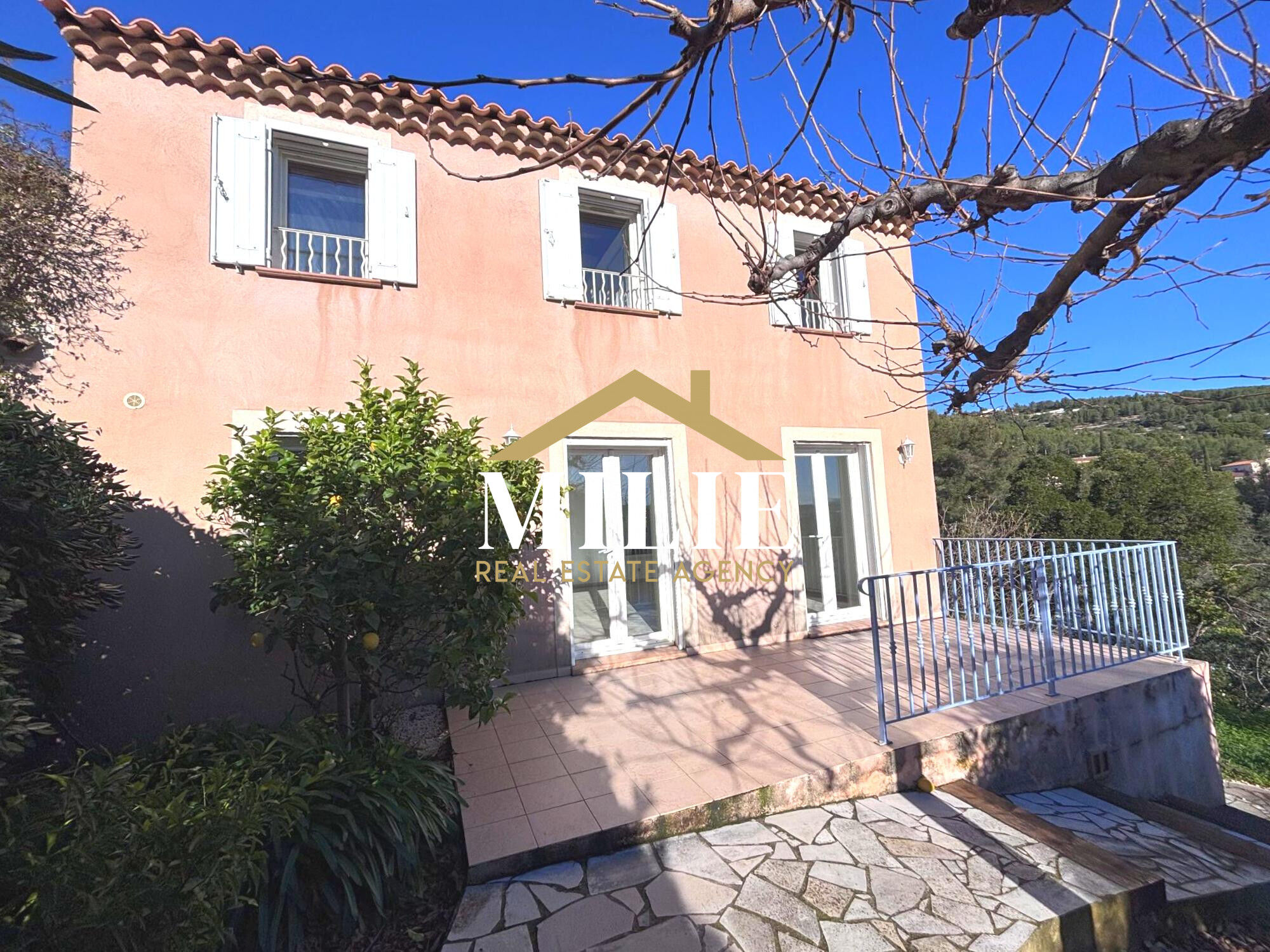 Villa / Maison  T3 à vendre Bandol 83150