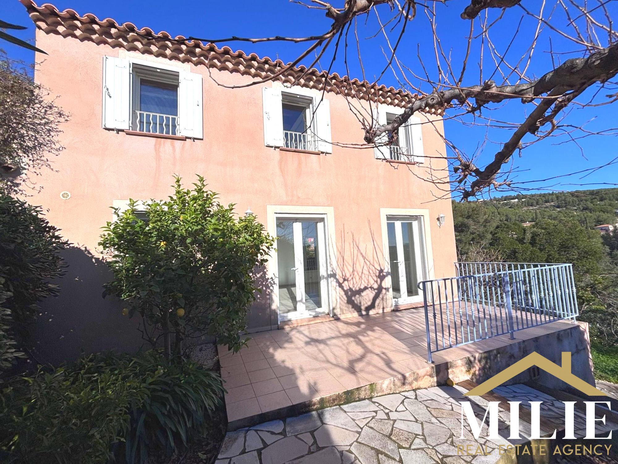 Villa / Maison  T3 à vendre Bandol 83150