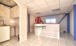 Bureau 6 Pièces 122 m² à louer à Laudun-l'Ardoise (30290)