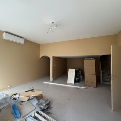 Commerce  255000 €