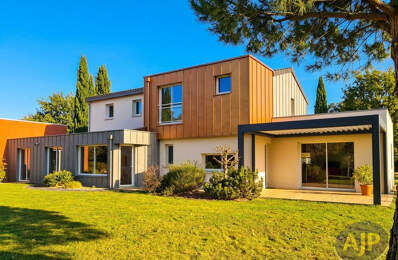 LEGÉ- Villa avec piscine intérieure ! — photo du bien